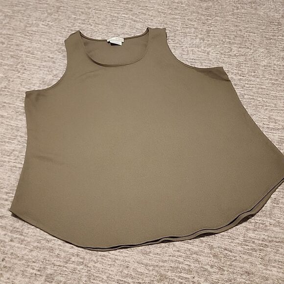 Van Heusen- tank - Picture 1 of 5